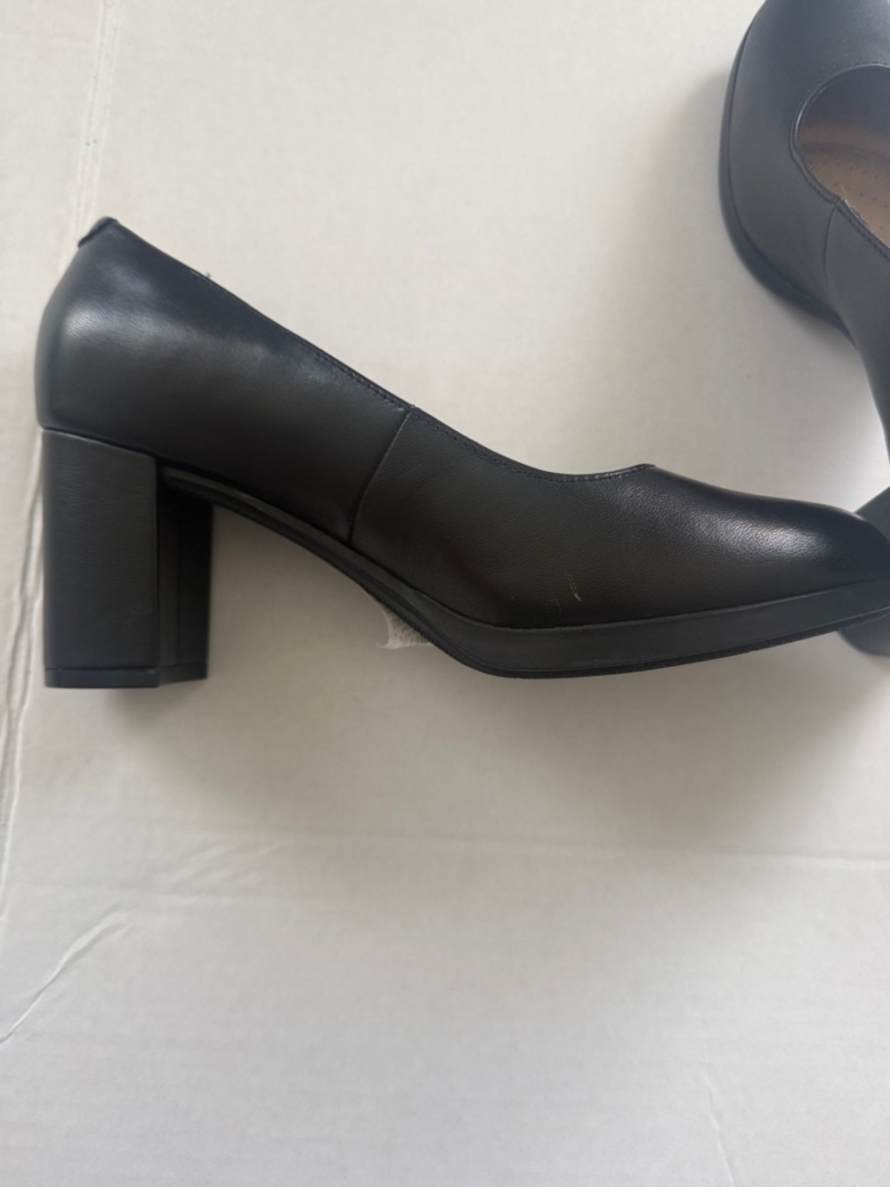 Clarks Black Leather Block Heel Pumps - Picture 4 of 6